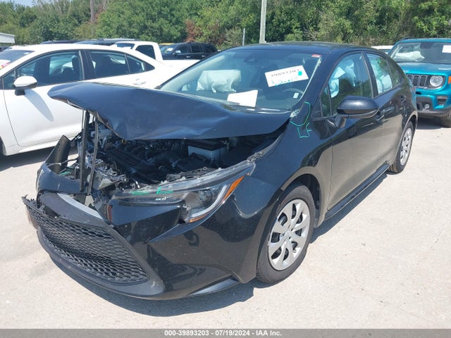 Toyota COROLLA LE 2022 5YFEPMAE2NP369720 Image 2