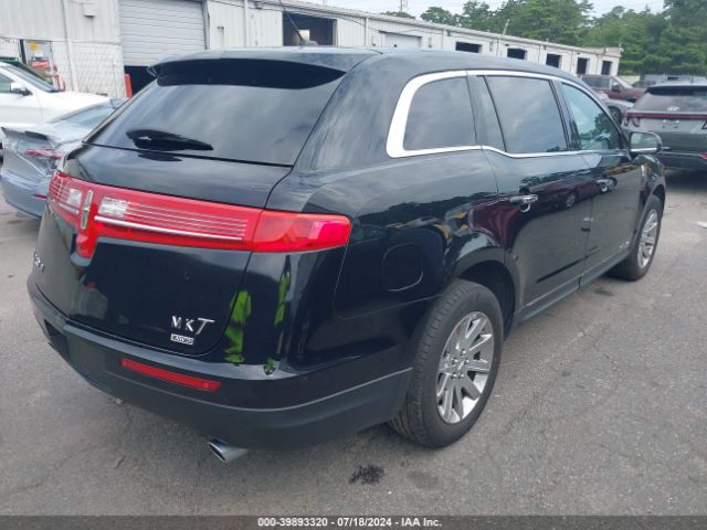 2LMHJ5NK2KBL04326 Lincoln Mkt Livery