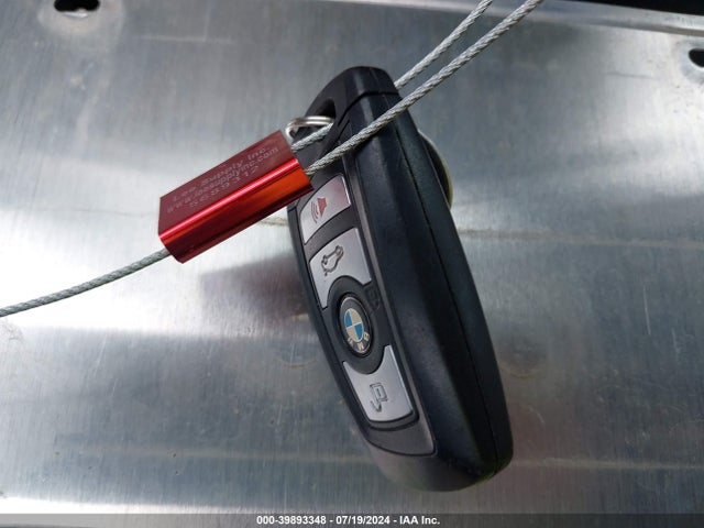 WBA8A9C50JAH12693 BMW 320i