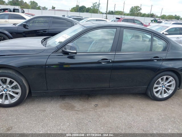 BMW 320i 2018 WBA8A9C50JAH12693 Image 14