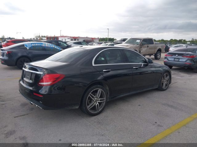WDDZF4JBXJA467845 Mercedes-Benz E 300