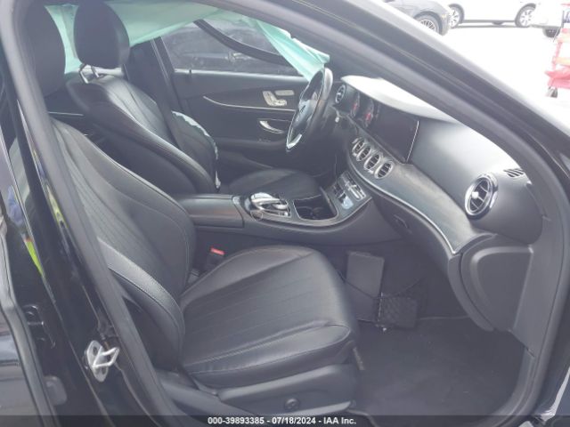 WDDZF4JBXJA467845 Mercedes-Benz E 300