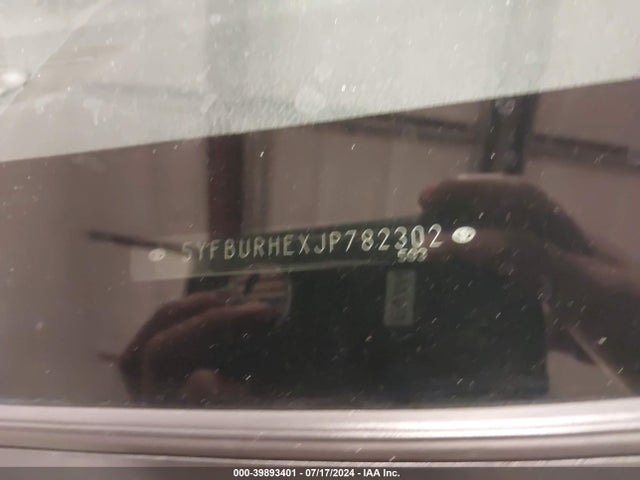 Toyota COROLLA LE 2018 5YFBURHEXJP782302 Image 9