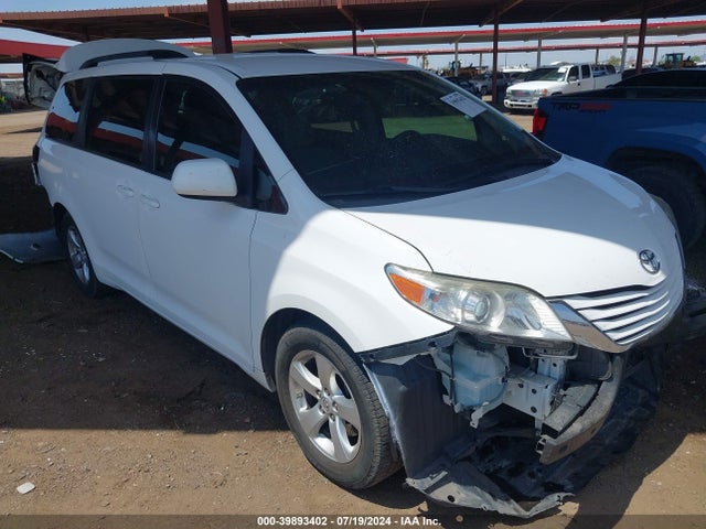 Toyota Sienna Le 8 Passenger 2017 5TDKZ3DC7HS788627 главное изображение
