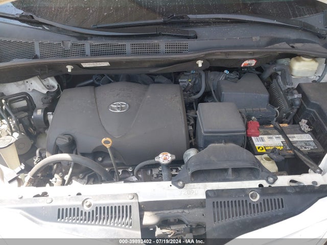 Toyota Sienna Le 8 Passenger 2017 5TDKZ3DC7HS788627 Image 10