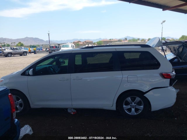 Toyota Sienna Le 8 Passenger 2017 5TDKZ3DC7HS788627 Image 15