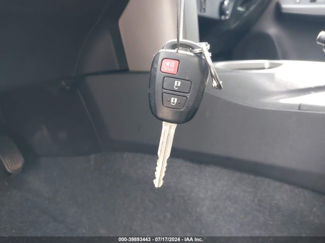 Toyota RAV4 LE 2018 2T3ZFREV0JW510313 Image 11