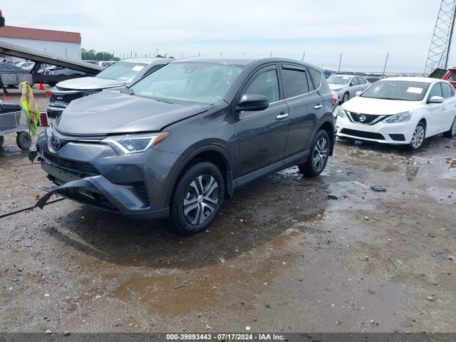 Toyota RAV4 LE 2018 2T3ZFREV0JW510313 Image 2