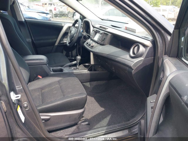 Toyota RAV4 LE 2018 2T3ZFREV0JW510313 Image 5