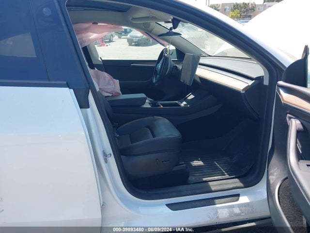 2023 TESLA MODEL Y 7SAYGDEE9PF807559 Photo 4