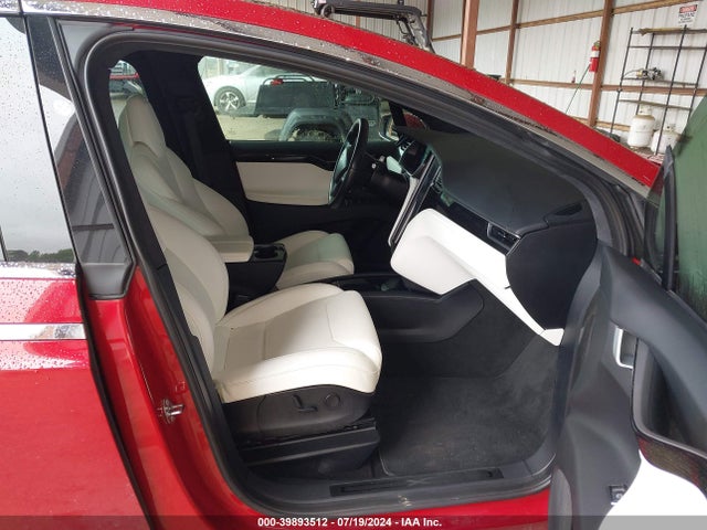 2018 TESLA MODEL X 5YJXCAE27JF133900 Photo 4