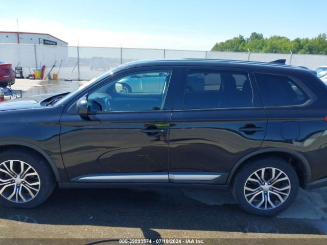 JA4AZ2A3XHZ031076 Mitsubishi Outlander Es