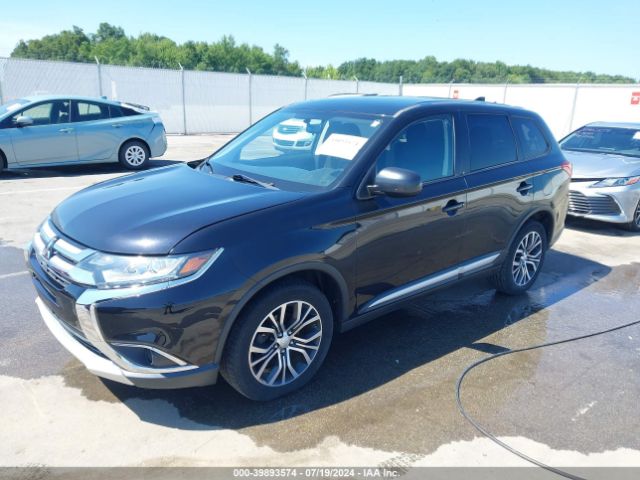 JA4AZ2A3XHZ031076 Mitsubishi Outlander Es