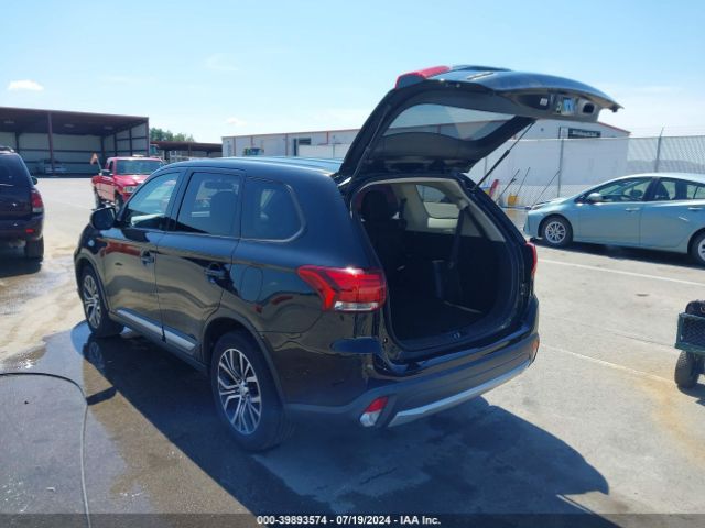 JA4AZ2A3XHZ031076 Mitsubishi Outlander Es