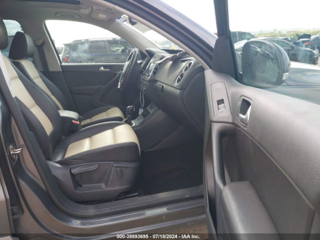 WVGBV7AX4GW573887 Volkswagen TIGUAN SE