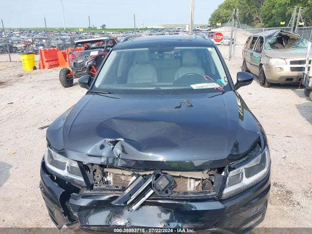 3VV2B7AX6JM143171 Volkswagen Tiguan 2.0t Se/2.0t Sel