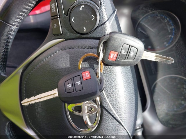 Toyota Rav4 Xle 2017 JTMWFREV5HJ119198 Image 11