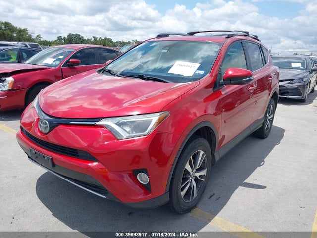 Toyota Rav4 Xle 2017 JTMWFREV5HJ119198 Image 2