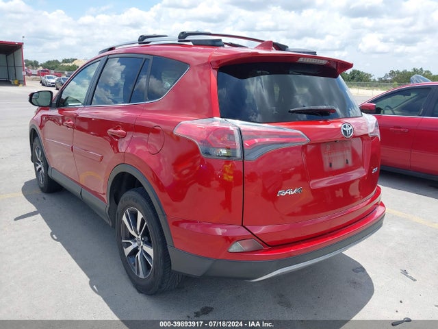 Toyota Rav4 Xle 2017 JTMWFREV5HJ119198 Image 3