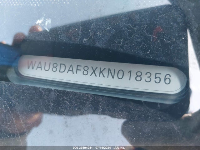 Audi A8 L 55 2019 WAU8DAF8XKN018356 Image 9