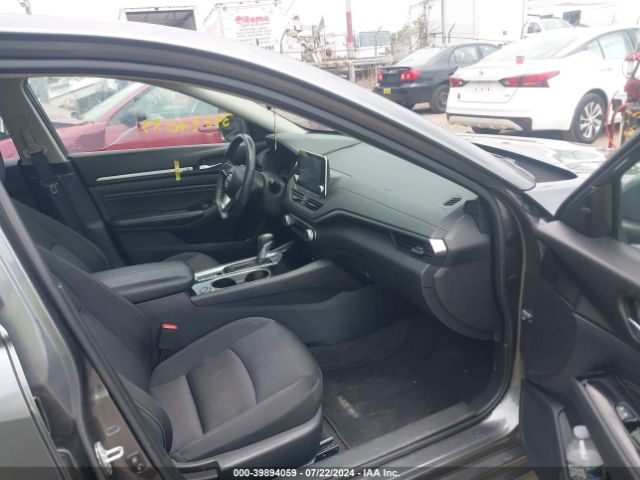 1N4BL4DW1MN413534 Nissan Altima Sv Intelligent Awd