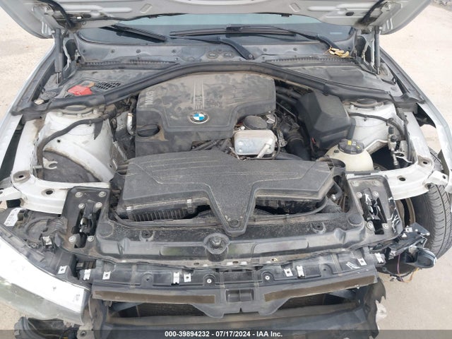 BMW 320i 2016 WBA8E1G57GNT36332 Image 10