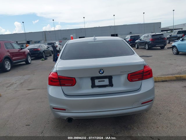 BMW 320i 2016 WBA8E1G57GNT36332 Image 17
