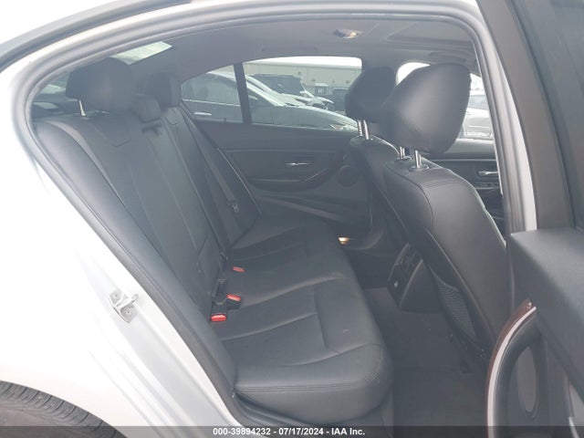 WBA8E1G57GNT36332 BMW 320i