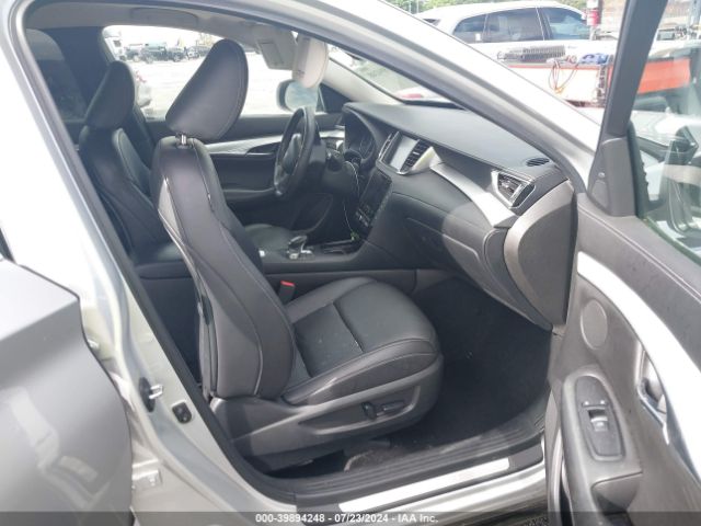 3PCAJ5M35KF115586 Infiniti Qx50 Luxe