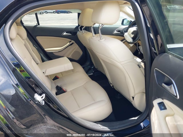 WDCTG4EB3KU020503 Mercedes-Benz GLA 250
