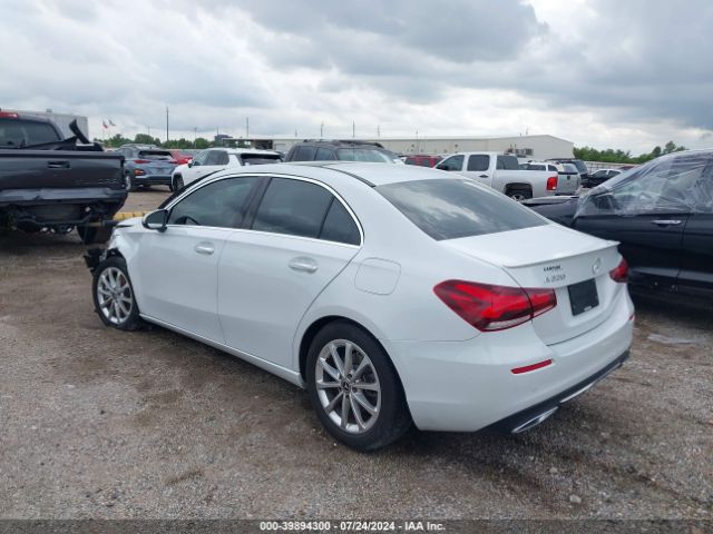 WDD3G4EB4KW022647 Mercedes-Benz A 220