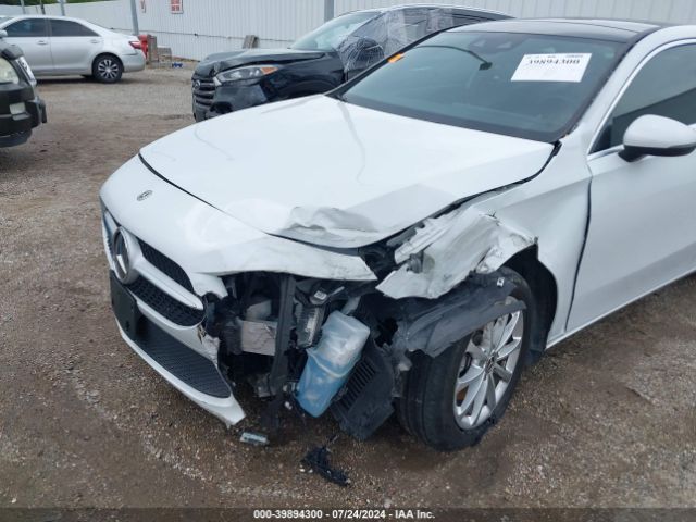 WDD3G4EB4KW022647 Mercedes-Benz A 220
