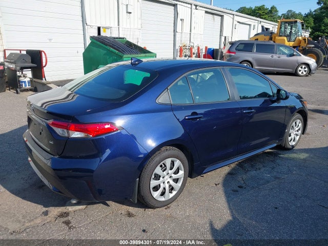 Toyota COROLLA LE 2022 5YFEPMAE0NP376679 Image 4