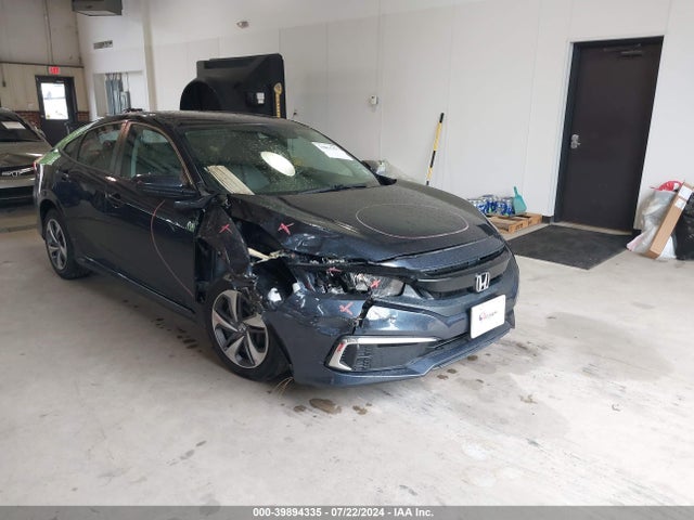 2019 2HGFC2F62KH581977 main image