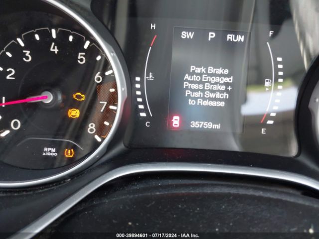 3C4NJCBB3JT488299 Jeep Compass Sun And Wheel Fwd