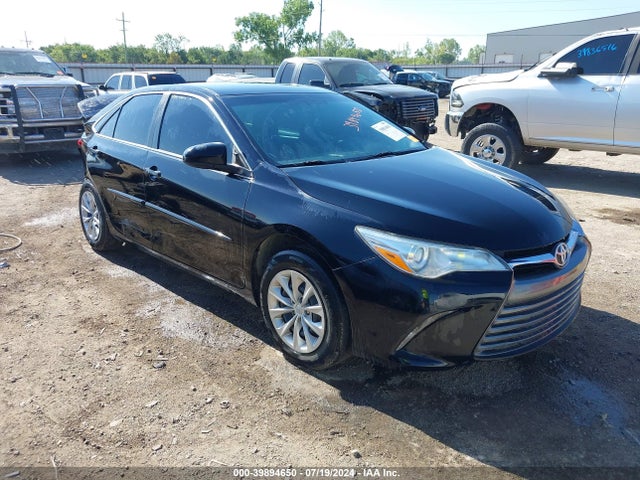 Toyota CAMRY LE 2017 4T1BF1FK9HU770106 головне зображення