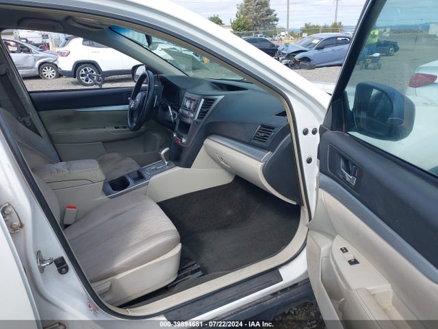 4S4BRBACXE3205121 Subaru Outback 2.5i