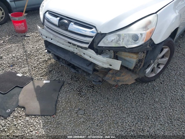 4S4BRBACXE3205121 Subaru Outback 2.5i