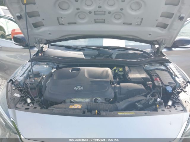SJKCH5CR3JA045195 Infiniti Qx30 Premium