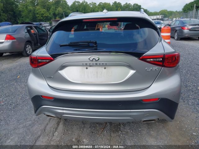 SJKCH5CR3JA045195 Infiniti Qx30 Premium