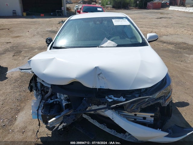Toyota Corolla Hybrid Le 2022 JTDEAMDE6NJ035899 Image 13