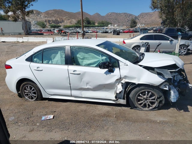 Toyota Corolla Hybrid Le 2022 JTDEAMDE6NJ035899 Image 14