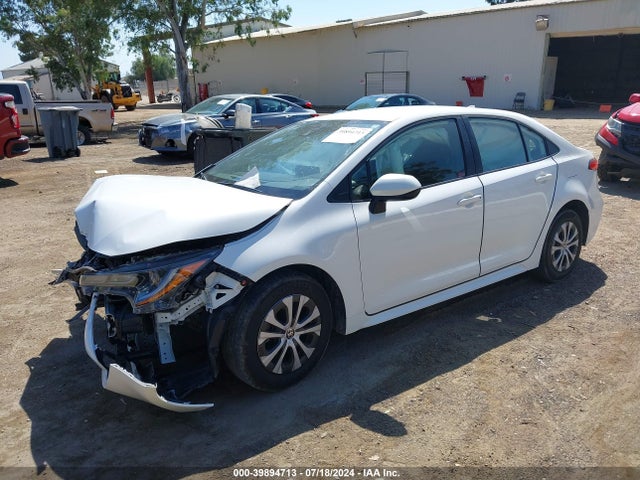 Toyota Corolla Hybrid Le 2022 JTDEAMDE6NJ035899 Image 2
