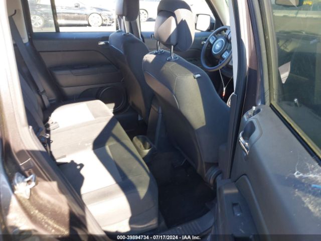 1C4NJPBA8GD548381 Jeep Patriot Sport