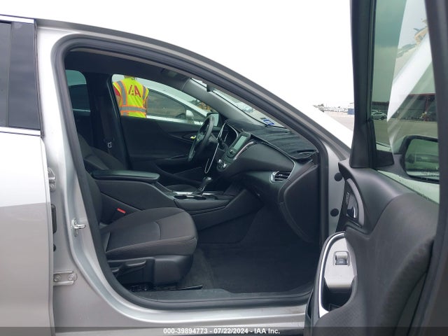 Продаж на аукціоні авто 2018 Chevrolet Malibu Lt, vin: 1G1ZD5ST8JF156049, номер лоту: 39894773