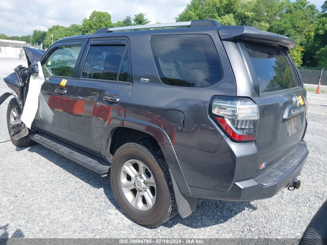 Toyota 4RUNNER SR5 2019 JTEBU5JR7K5677989 Image 3