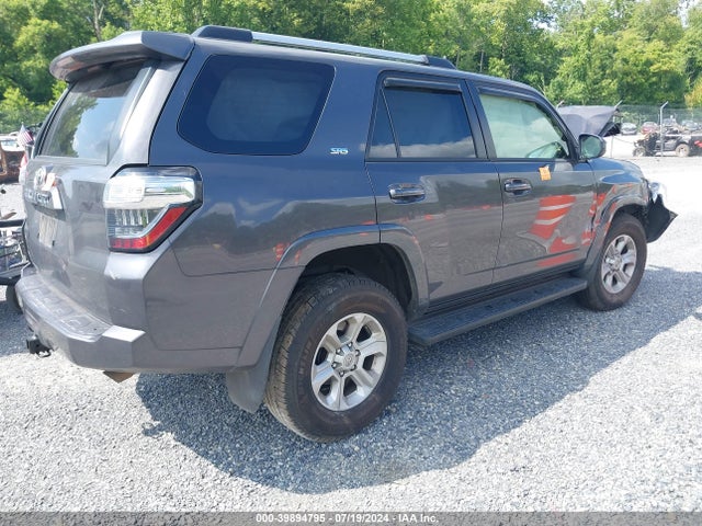 Toyota 4RUNNER SR5 2019 JTEBU5JR7K5677989 Image 4