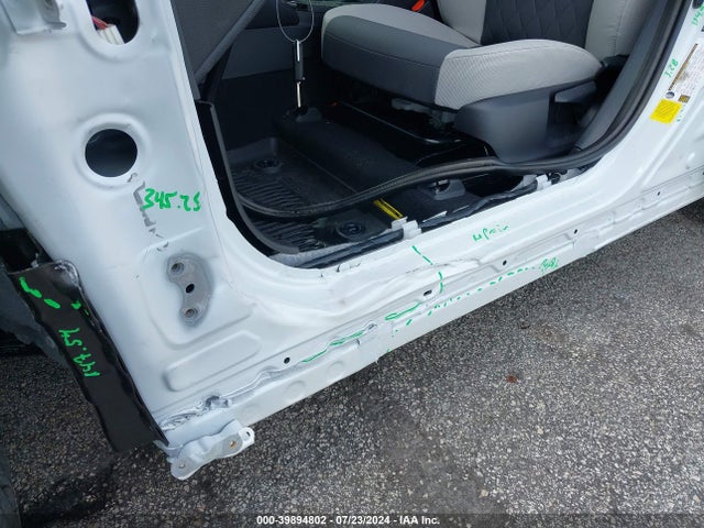 Toyota Corolla Hybrid Le 2024 JTDBCMFE0RJ031850 Image 17