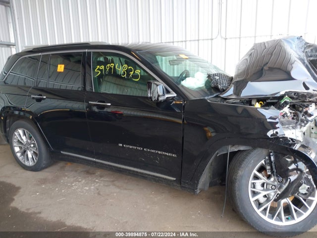 1C4RJHEG5N8605049 Jeep Grand Cherokee Summit 4x4