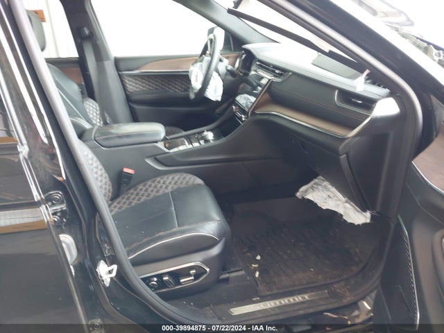 1C4RJHEG5N8605049 Jeep Grand Cherokee Summit 4x4